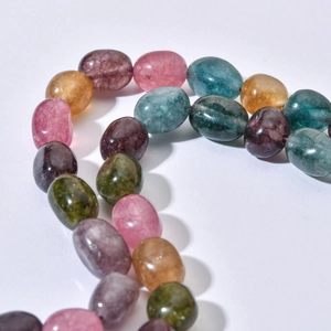 Bohemian veelkleurige halfedelsteen kralenketting met gepolijste toermalijn stenen