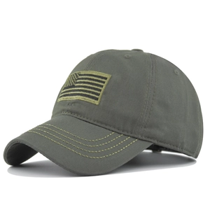 Taktische Camouflage-Baseballkappe mit bestickter USA-Flagge und gebogenem Schirmdesign