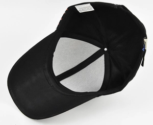 Detail view of the 100% cotton interior with reinforced seams and care label