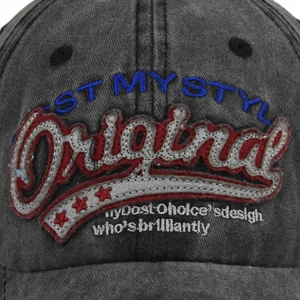 Vintage baseball cap featuring Original patch embroidery and distressed washed fabric texture