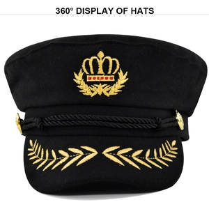 Vue détaillée du chapeau de capitaine noir avec broderie couronne et laurier dorée