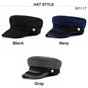 Trois couleurs de casquettes gavroche en laine avec cordon tressé et boutons dorés