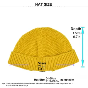Size guide for yellow knit beanie showing dimensions 54-60cm circumference and 17cm depth