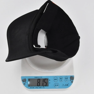 Detailed view showing lightweight 81.5g weight of a five-star embroidered baseball cap