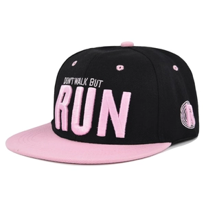 Casquette snapback hip hop avec broderie 3D, couronne noire et visière plate rose
