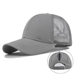 Casquette de baseball grise pour queue de cheval avec maille respirante et velcro réglable
