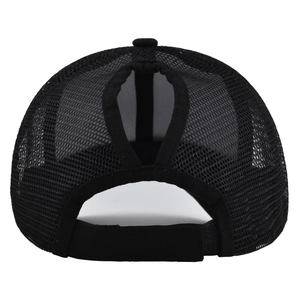 Casquette de baseball en mesh noir pour femmes avec ouverture queue de cheval et velcro