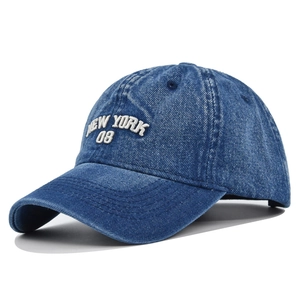 Casquette de baseball en denim bleu vintage avec broderie NEW YORK 08 et visière courbée