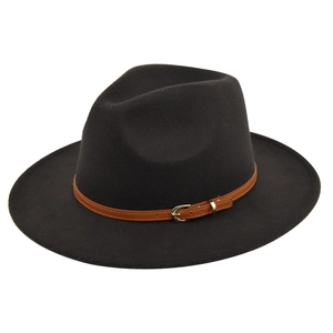 Detailed view of the brown synthetic leather strap and silver metal buckle on black fedora