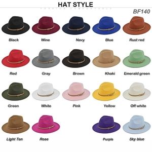 Grille montrant 19 options de couleurs de chapeaux en feutre avec ceinture en cuir