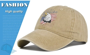 Dettaglio del cappellino da baseball kaki effetto invecchiato con stampa aquila e cotone