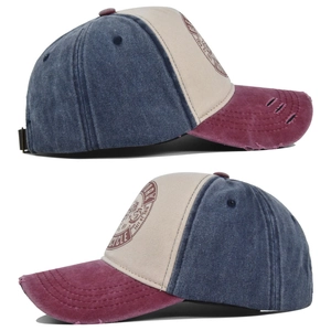 Detailseitenansicht einer Vintage Route 66 Baseballkappe mit abgenutztem Schirm und Stickerei