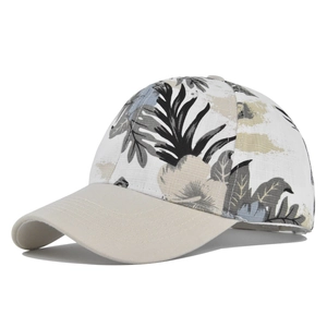 Honkbalpet met tropische palmprint, beige gebogen rand en vintage bloemmotief voor buiten