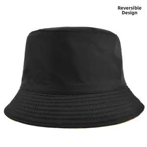 Detail van een zwarte omkeerbare zonnehoed met versterkte stiksels en dubbelzijdig design