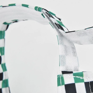 Visiera parasole a scacchi traspirante con chiusura a velcro regolabile sul retro