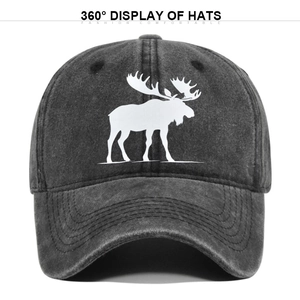 Gros plan détaillé d'une casquette en toile délavée gris anthracite avec silhouette de cerf