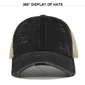 Vista detallada de la tela desgastada y la textura de malla de una gorra trucker vintage
