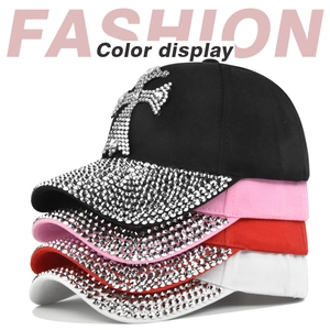 Détails de casquettes baseball avec croix en strass en noir, rose, rouge et blanc