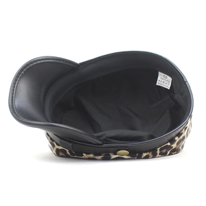 Fashionable leopard print newsboy cap for women with PU leather brim and soft lining