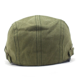 Béret vert armée en coton avec boucles en métal réglables et coutures verticales