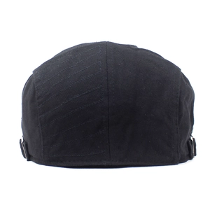 Casquette plate noire en coton pour homme avec boucle réglable et coutures diagonales