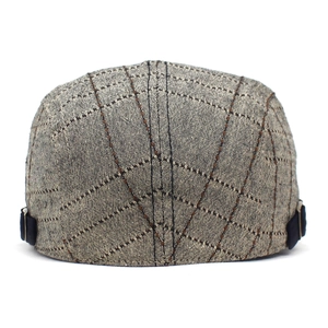 Casquette plate classique à carreaux en coton marron avec boucle de réglage latérale