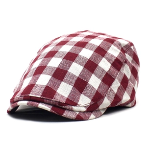 Classic British red and white plaid newsboy cap for men and women in retro style