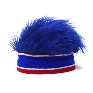 Dettaglio della fascia parrucca blu creativa con fascia sportiva in maglia e capelli sintetici