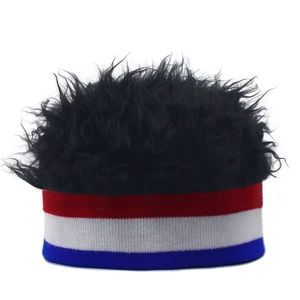 Gorro de punto a rayas con peluca negra y banda roja blanca azul estilo hip-hop