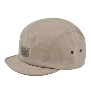 Cappellino camp a 5 pannelli kaki con visiera piatta e patch in nylon traspirante
