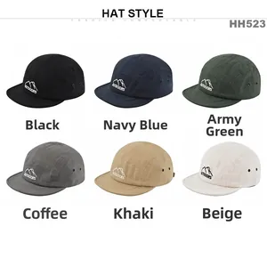 Outdoor Camper-Caps in sechs Farben mit Stickerei und seitlichen Belüftungslöchern