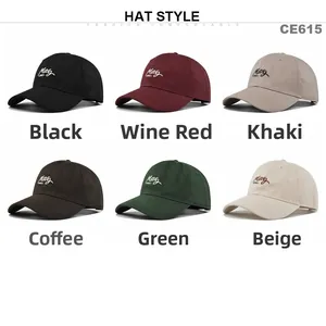 Vue détaillée de six couleurs assorties de casquettes de baseball en coton avec broderie