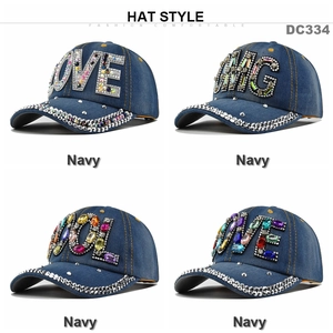 Cappellini da baseball in denim blu navy con strass LOVE e scritte in cristallo