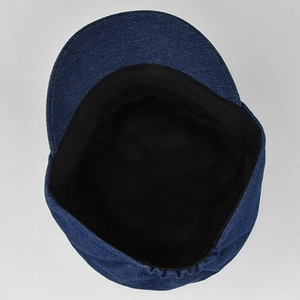 Binnenaanzicht van donkerblauwe denim pet met interne zweetband en hoogwaardige afwerking