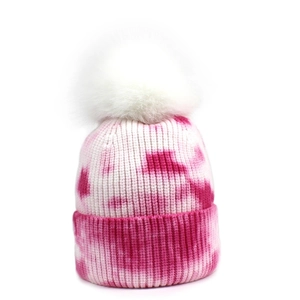 Bonnet en Maille Tie-Dye pour Femmes Avec Grand Pompon en Fausse Fourrure Bonnet d'Hiver Chaud à Revers Côtelé pour Mode Extérieur
