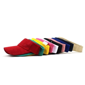 Set mit verstellbaren Sonnenblenden-Hüten in verschiedenen Farben mit Sport-Schriftzug
