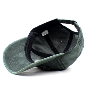 Berretto da baseball vintage in cotone lavato verde grigio con chiusura regolabile con fibbia in metallo