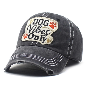 Berretto da Baseball Vintage in Cotone Lavato per Donna Uomo Visiera Strappata Effetto Usurato Patch Ricamata Cappello Casual Retrò Parasole