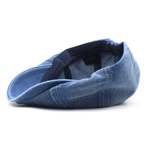 Classic blue denim flat cap made of 100% cotton with vintage washed finish and elastic band