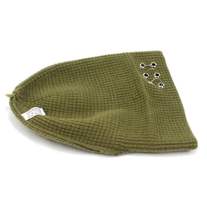 Bonnet en maille gaufrée vert armée pour femme avec anneaux en métal et tissu acrylique