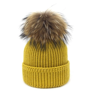 Women Winter Knitted Beanie Hat With Genuine Raccoon Fur Pom Pom Warm Ribbed Core-Spun Yarn Thick Skull Cap Soft Thermal Hat
