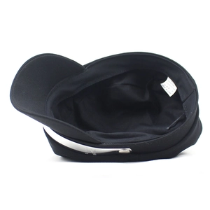Casquette de marin noire en coton avec garniture argentée et doublure intérieure