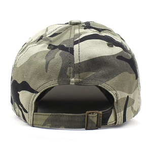 Detail of adjustable metal buckle and camouflage pattern on the back of the baseball cap
