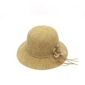Chapeau de soleil en paille respirant pour femme avec décoration florale pour la plage