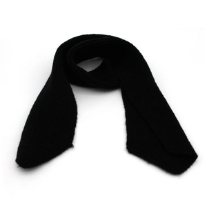 Detailed view of the black ribbed knit texture on the warm winter wool scarf