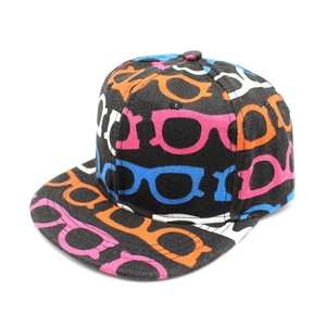 Cappellino hip hop per bambini con stampe di occhiali colorati e stelle su tela nera