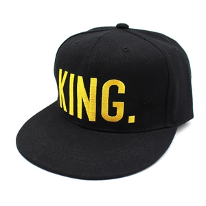 Μαύρο καπέλο snapback με κίτρινο κέντημα KING. για άνδρες και γυναίκες στυλ μόδας