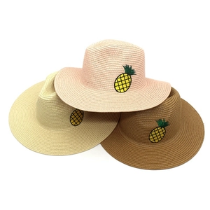 Chapeau de soleil en paille avec broderie ananas en rose beige et marron d'été