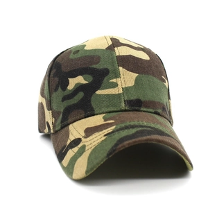 Outdoor woodland camouflage baseball cap with curved brim and 6-panel structure