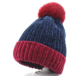 Damen Chenille Strickmütze Mit Großem Kunstpelz Bommel Fleece Gefüttert Dick Winter Warm Gerippt Skull Cap Outdoor Kopfbedeckung